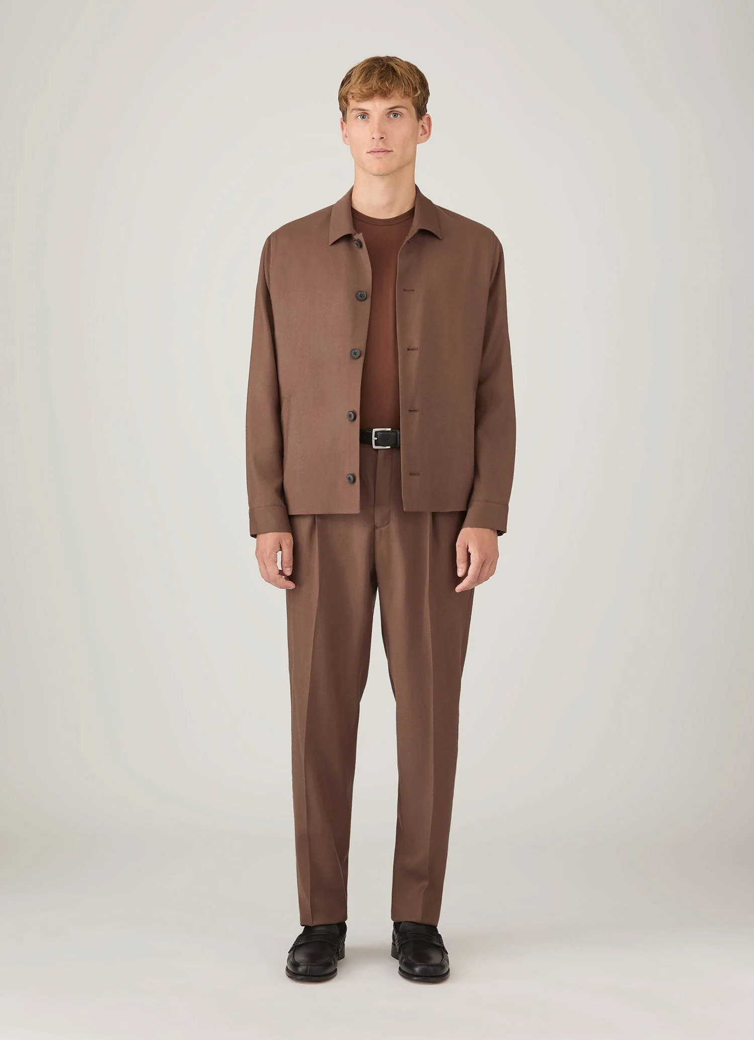 Men's Classic T-shirt in Conker Brown - Image 3