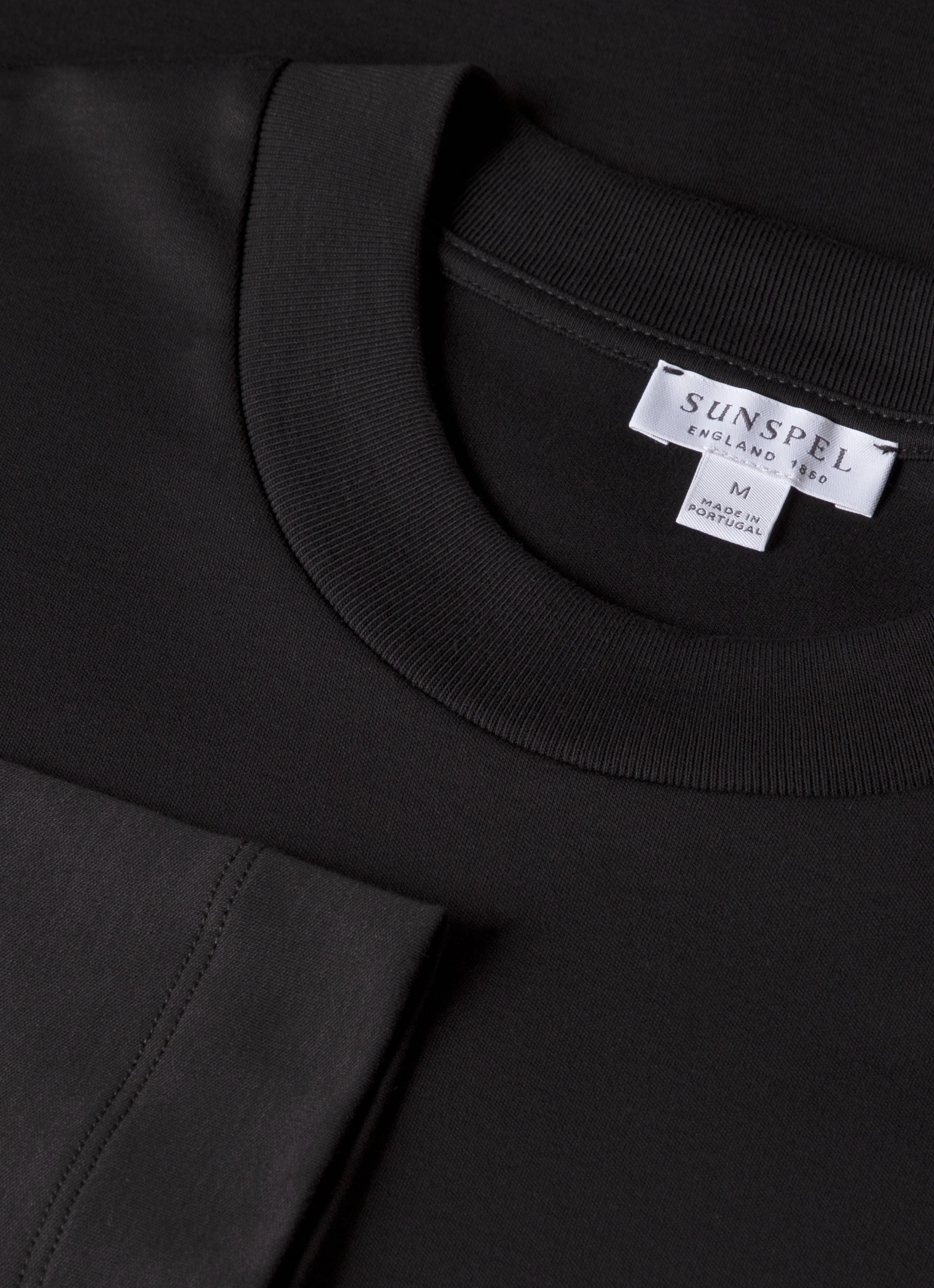 Men's Long Sleeve Heavyweight T-shirt in Black - Image 4