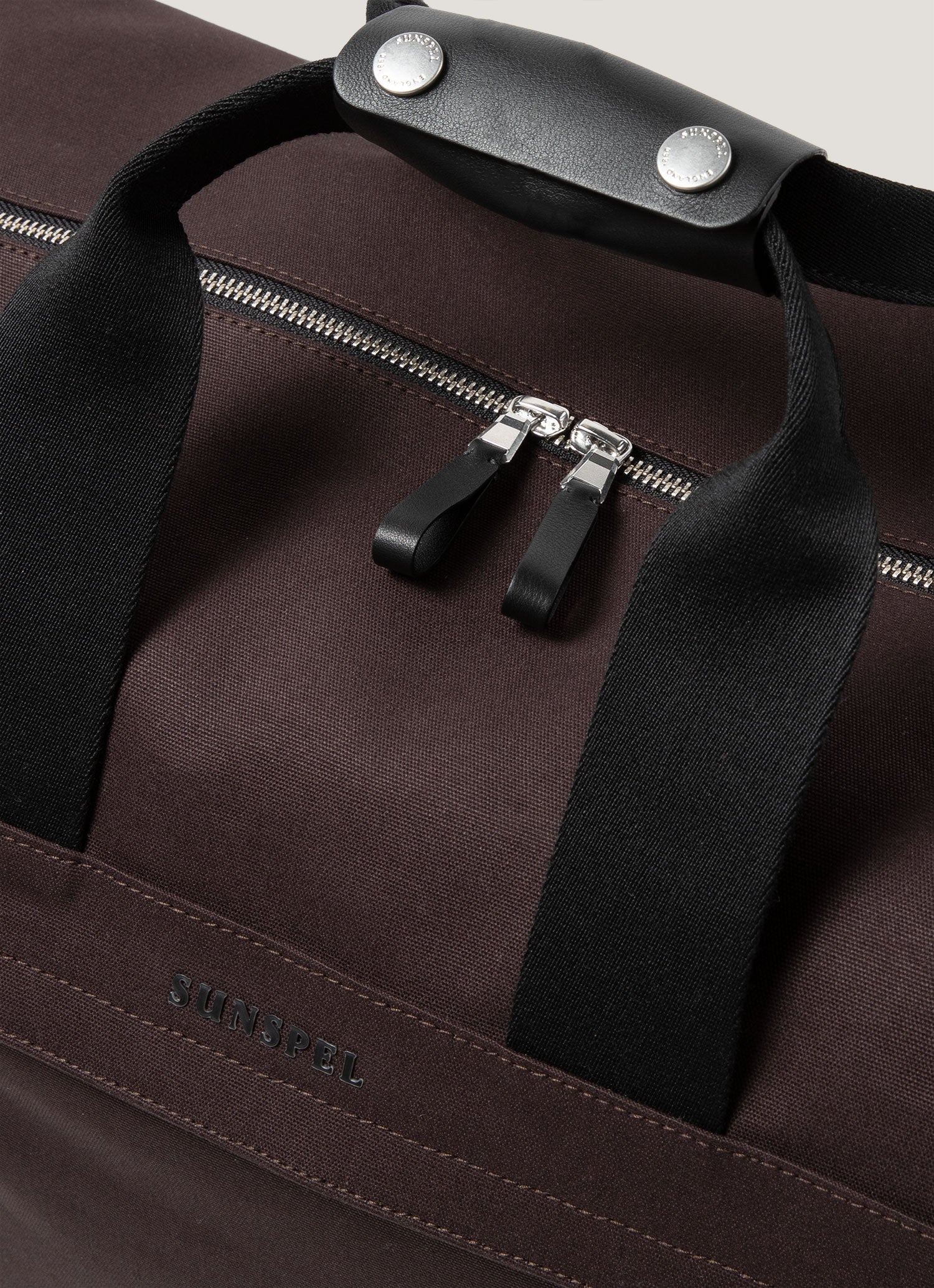 Weekend Bag in Brown - Image 3